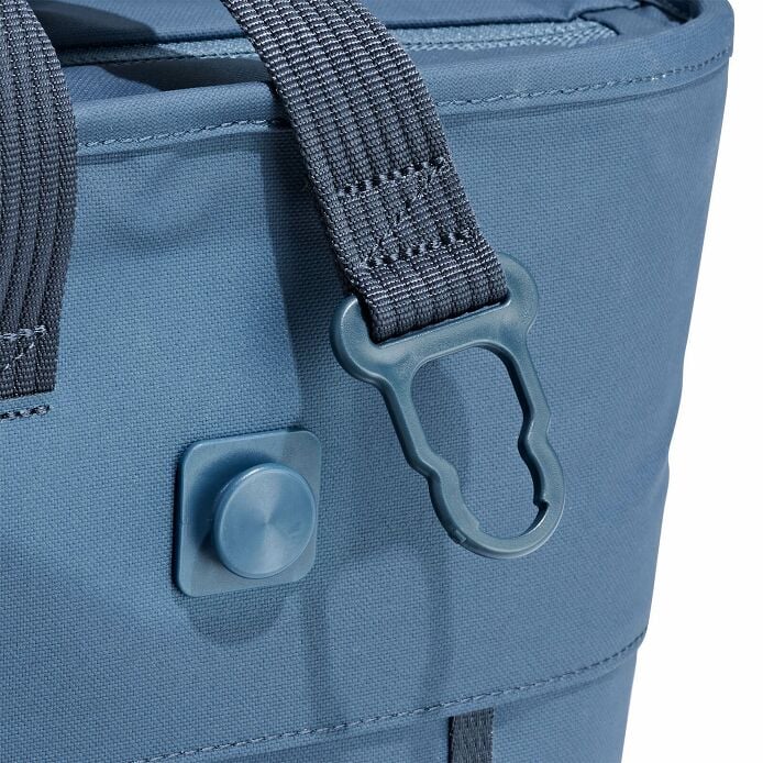 carryouttm-soft-cooler-tote-20-l-q8 250815_hydro_cooler_details_14841_2.jpg