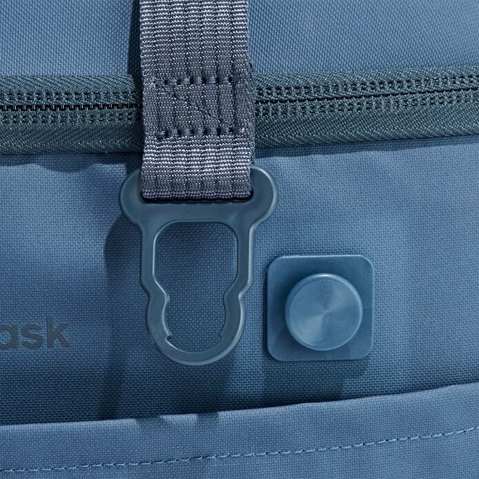 carryouttm-soft-cooler-10-l-s1 250815_hydro_cooler_details_14856_1_5.jpg