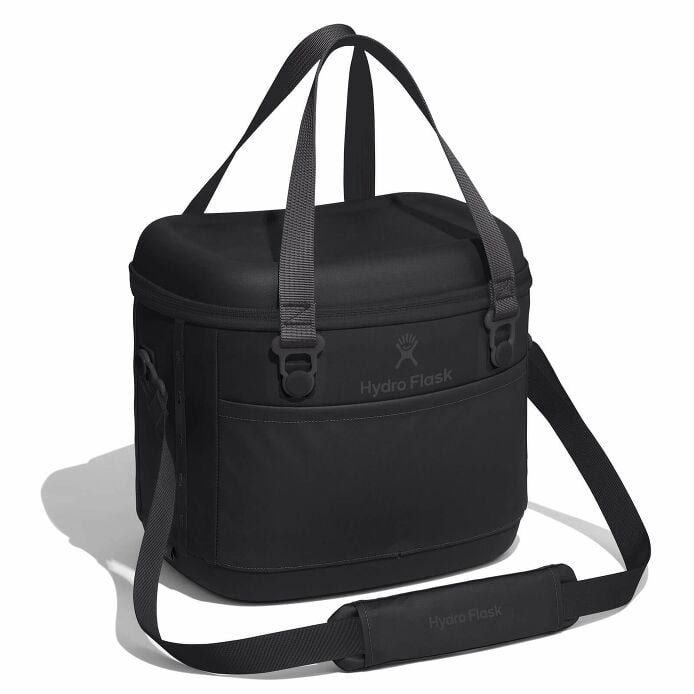 game-day-bundle-u1 12pco001-carryout-cooler-15l-black-angled_1_1.jpg