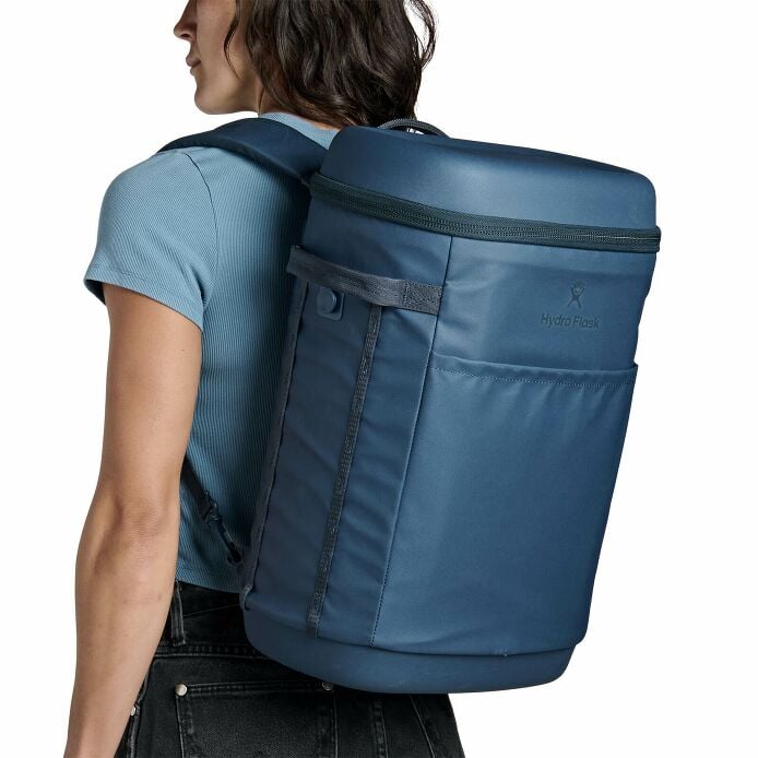 carryouttm-backpack-22-l-w3 250815_hydro_s26_hb_14605_7.jpg