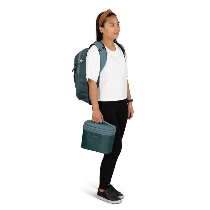 osprey-axis-x-hydro-flask-campus-essentials-bundle-e0 axisxhydroflask_s26_onbody1_cascadeblue_10007249_2.jpg