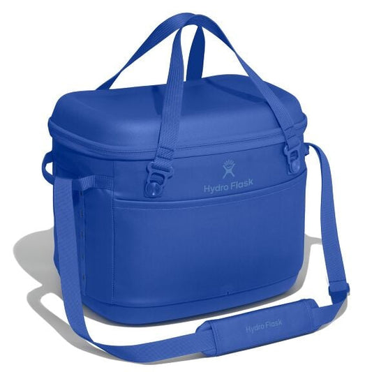 carryouttm-soft-cooler-30-l-b0 cpco382_carryout_cooler_30l_capri_blue_angled_1.jpg