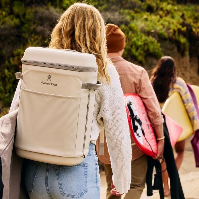 carryouttm-backpack-22-l-w3 hf_carryout_bouwer_d1_l1_torrey_pines_lifestyle_0974_2.jpg