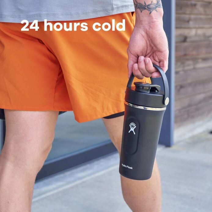 24-oz-insulated-shaker-bottle-c5 hydro_flask_ecomm_en_insulated_shaker_pt03_2000x2000px_4.jpg