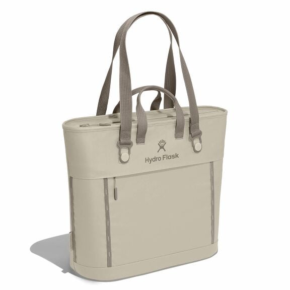 carryouttm-soft-cooler-tote-20-l-q8 midiit114-carryout-tote-20l-oat-angled.jpg