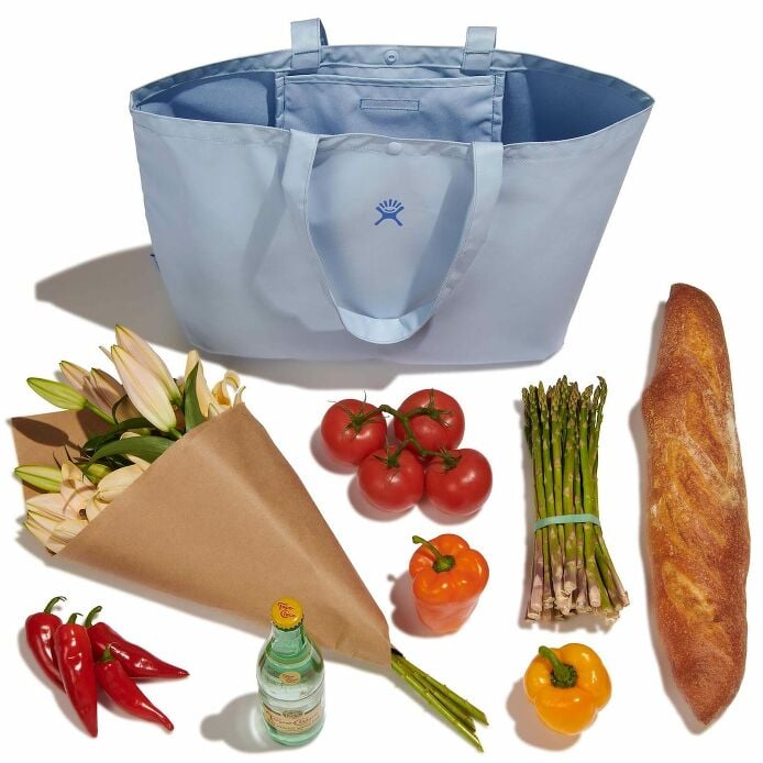 20-l-tag-along-tote-l4 rt20484_20ltagalongtote_surf_packing_1.jpg