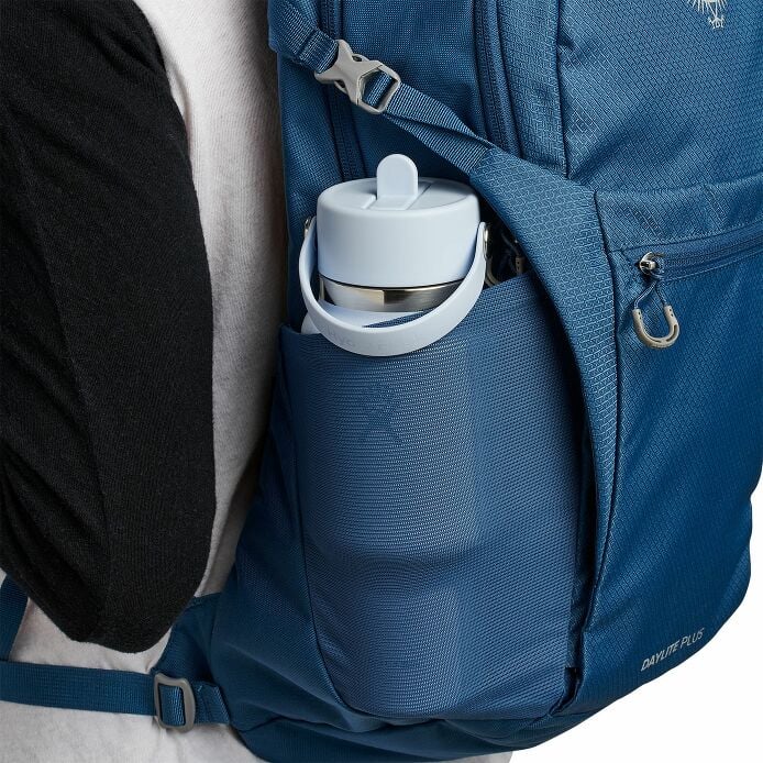 24-oz-travel-bottle-with-flex-straw-cap-t9 travelbottle-hb-backpack_1_8_1.jpg